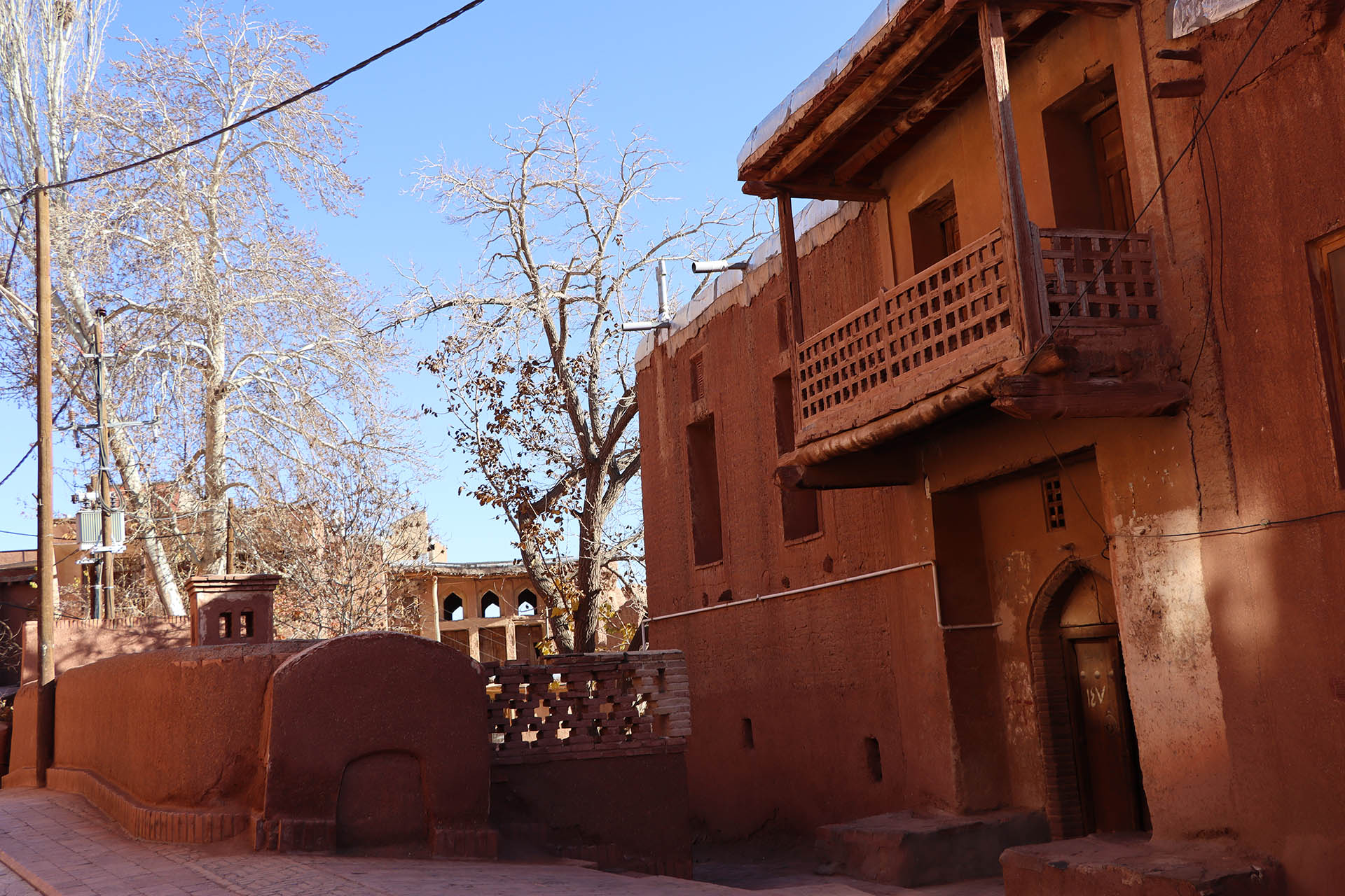 Abyaneh: Beautiful village in iran with colorful people