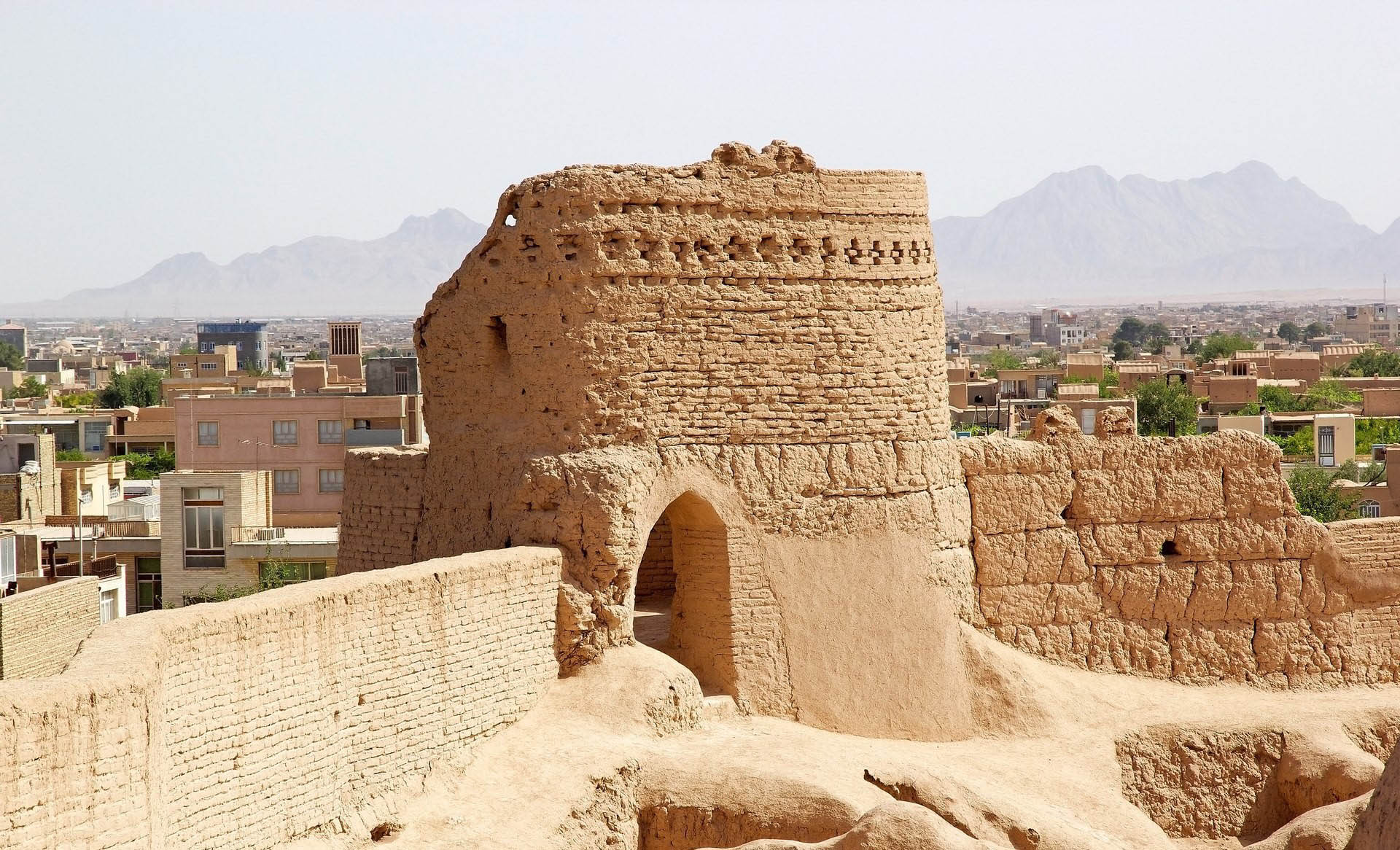 Takht-e Suleiman: A Captivating Remnant of Ancient Persia - Amazing Iran Media