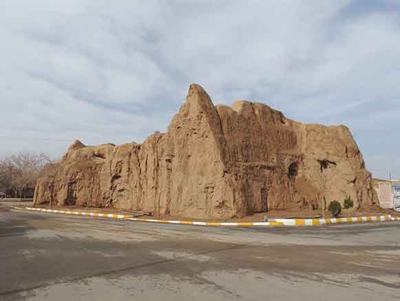 Khalilabad Hill: A Hidden Gem in Showt, West Azerbaijan of Iran