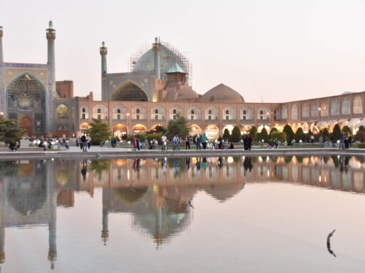 Shah Mosque (Imam Mosque): A Glimpse into Isfahan's Architectural Marvel